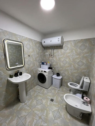 Bathroom, The Lift, Durrësit