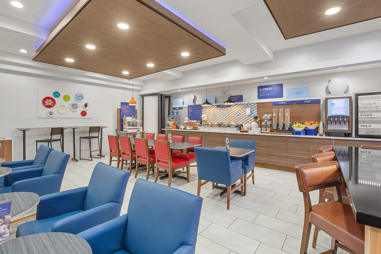 Food & Drinks 4, Holiday Inn Express & Suites TACOMA by IHG, Pierce