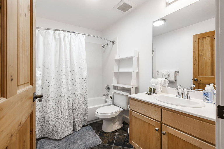 Bathroom 3, Crestview Condominiums by All Seasons Resort Lodging, Summit