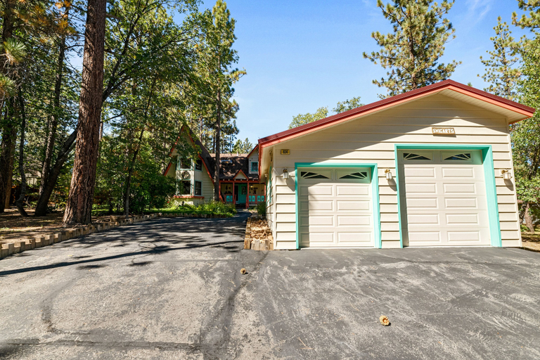 Exterior & Views 2, Kapers, San Bernardino