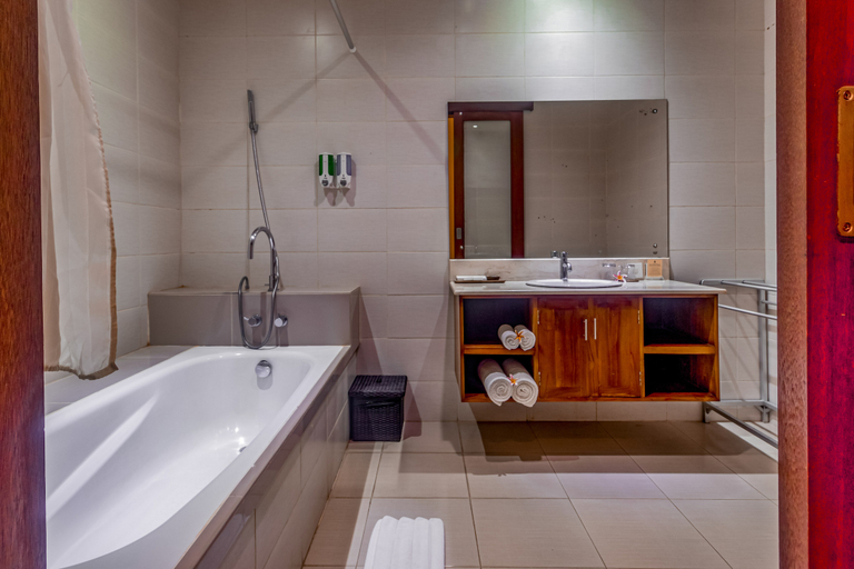Bathroom 5, Pertiwi Bisma Ubud, Gianyar