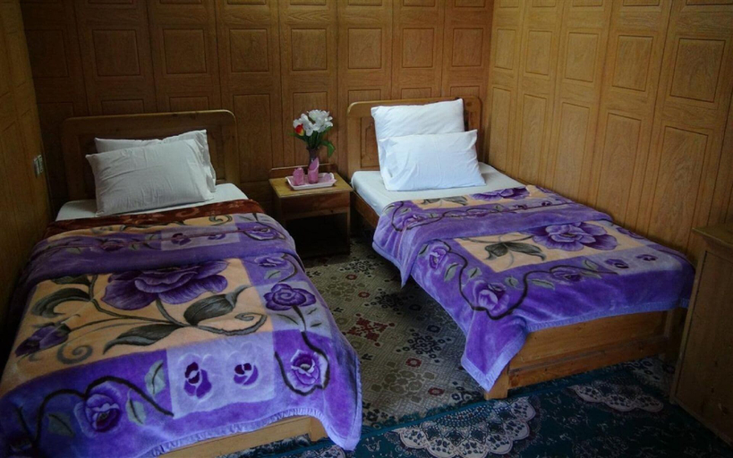 Bedroom 3, Hotel Dewanekhas, Northern Areas