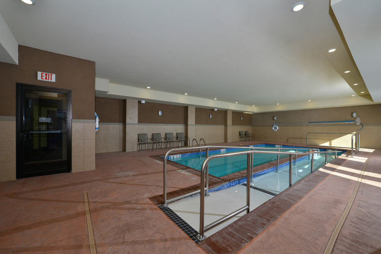 Sport & Beauty, Holiday Inn Express & Suites ALVA by IHG, Woods