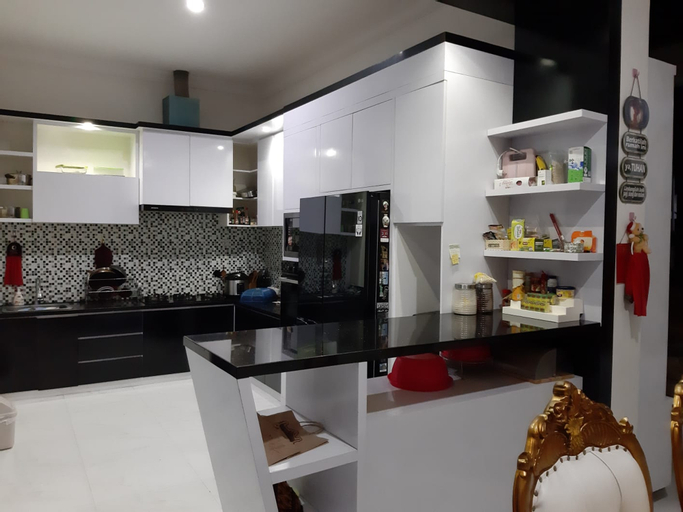 Dining Room 8