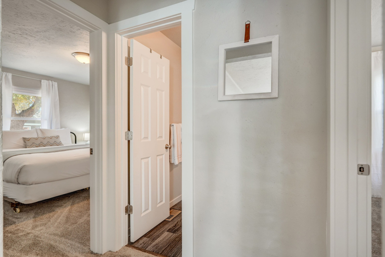 Bedroom 1, Bon Voyage, El Paso