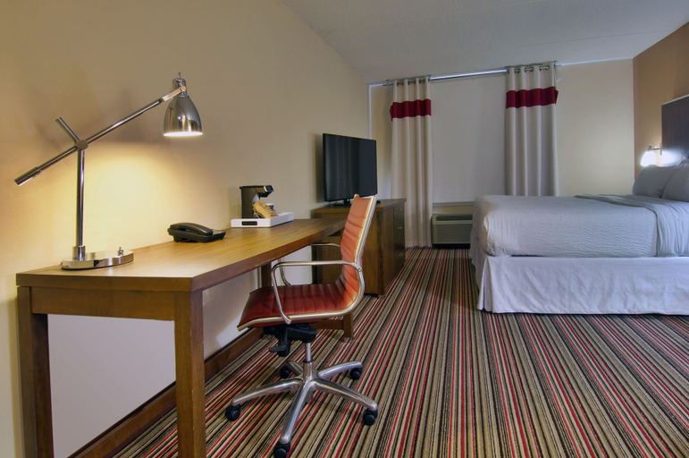 Bedroom 4, Four Points by Sheraton Nashville Airport, Davidson