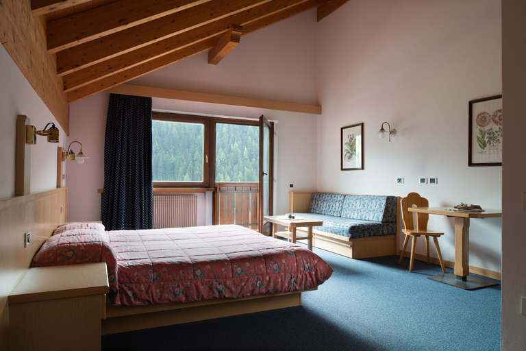 Bedroom 4, Apartments Boè, Bolzano