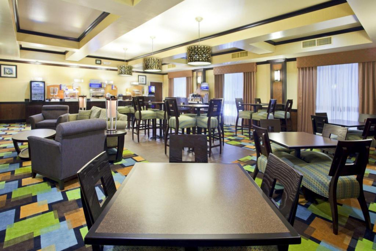 Food & Drinks 2, Holiday Inn Express & Suites VAN WERT by IHG, Van Wert