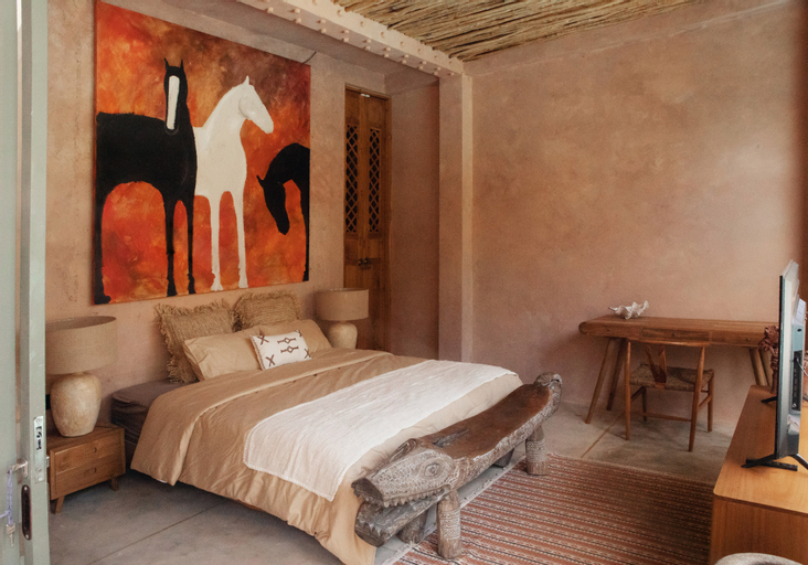 Cozy 2 Bedroom Villa with Private Rooftop, Popkova Villa