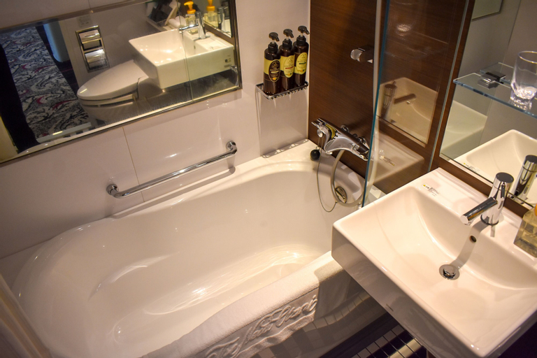 Bathroom 2