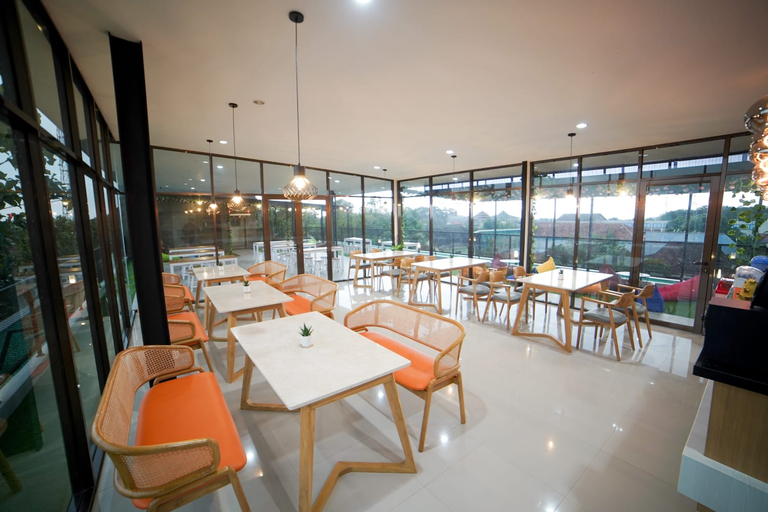 Food & Drinks 5, Urbanview Sumampir Anugrah Purwokerto by RedDoorz, Banyumas
