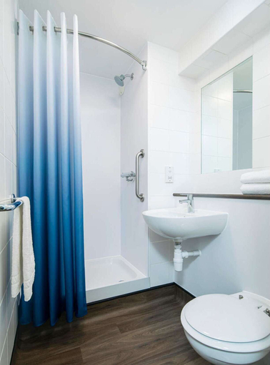 Bathroom 3, Travelodge Crawley, West Sussex
