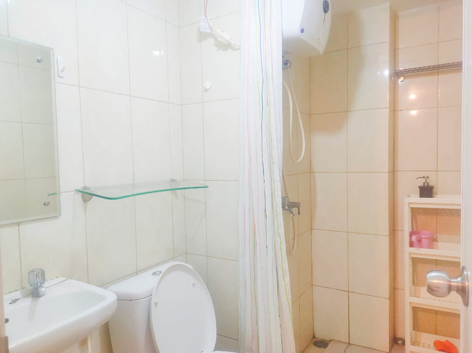 Bathroom, 2Bedrooms Apartment Springlake SMB city light view, Bekasi