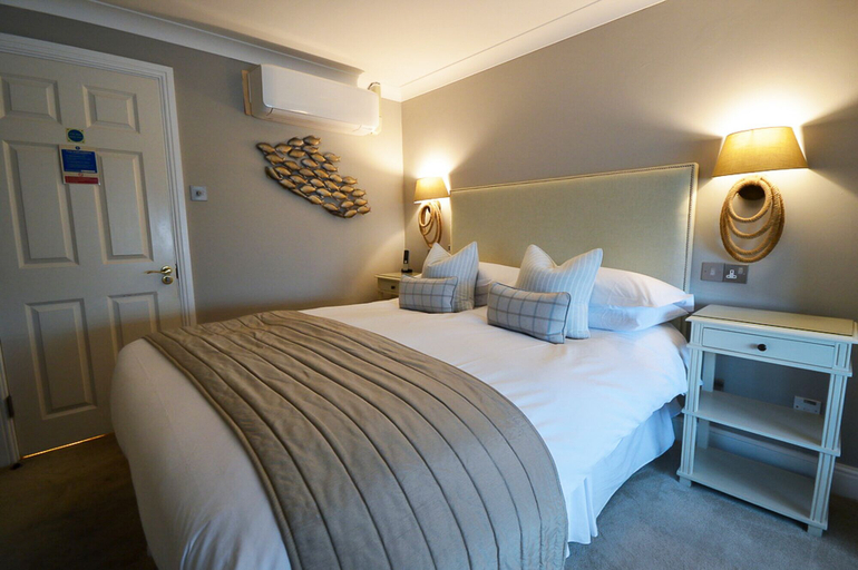 Bedroom 3, Pebble Beach, Hampshire