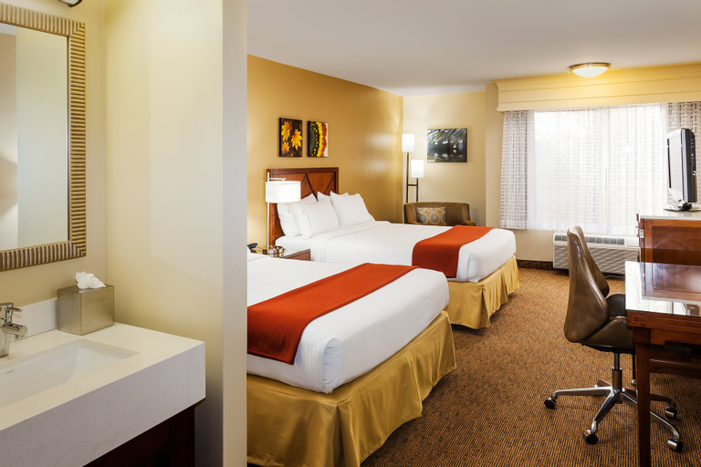 Holiday Inn Express SIMI VALLEY - Tap to explore photos