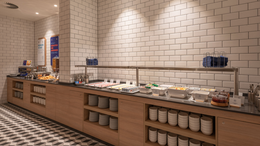 Food & Drinks 5, Holiday Inn Express & Suites POTSDAM by IHG, Potsdam