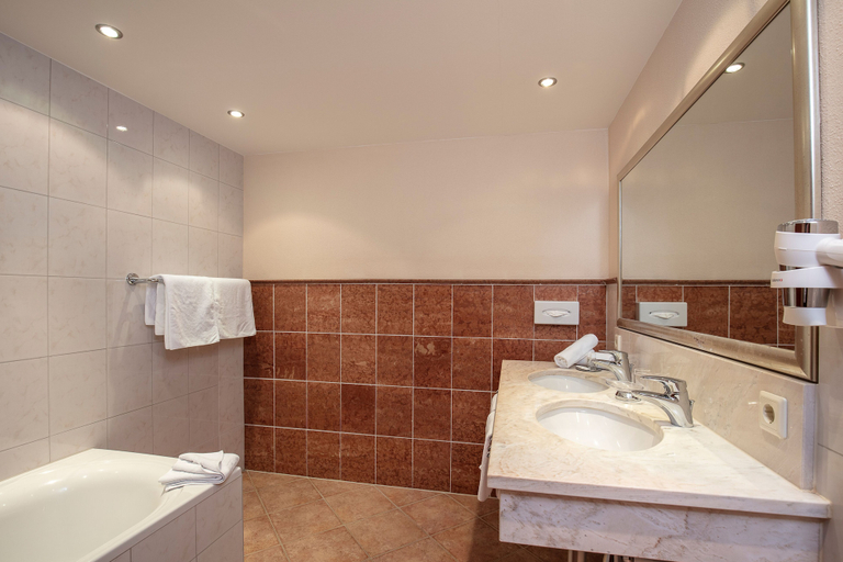 Bathroom 4, Panorama Appartements, Imst