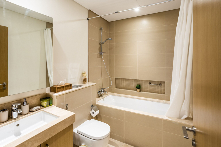 Bathroom 4, Waves - Waterfront Apartment With Breathtaking Sea Views, Dubai