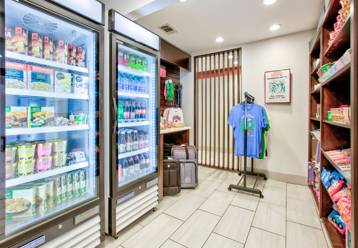 Food & Drinks 5, Holiday Inn Express HOPE by IHG, Hempstead