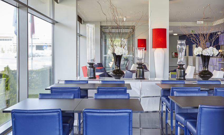 Food & Drinks 2, Holiday Inn Express LISBON - ALFRAGIDE by IHG, Oeiras