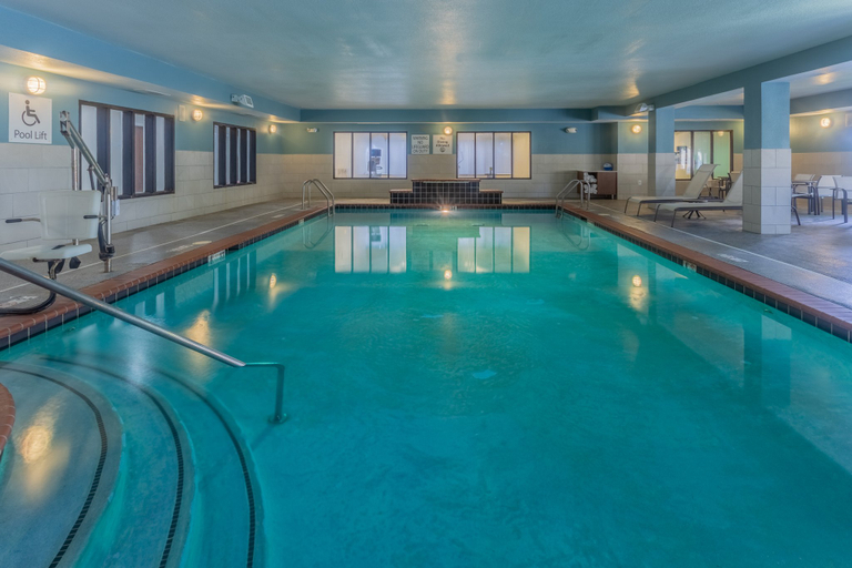 Sport & Beauty 2, Holiday Inn Express INDIANAPOLIS - SOUTHEAST by IHG, Indianapolis
