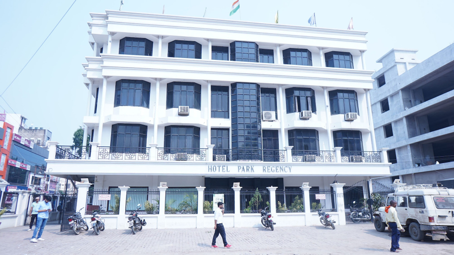 Exterior & Views 2, Hotel Park Regency, Gorakhpur