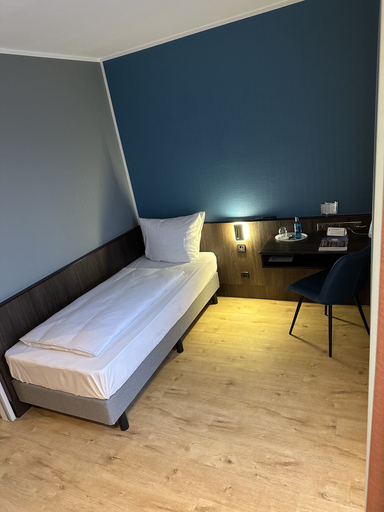 Bedroom 5, Trip Inn City Hotel Krefeld, Krefeld