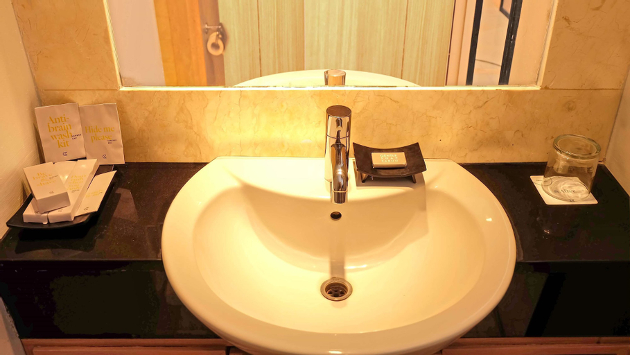 Bathroom 19
