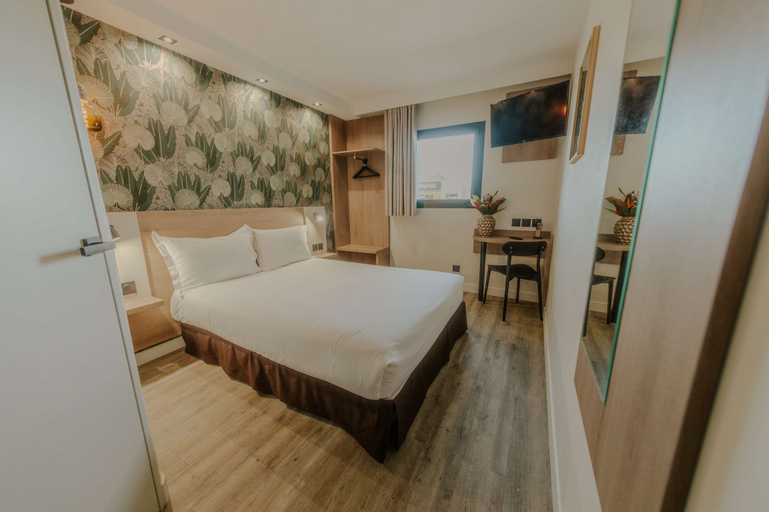 Bedroom 3, Kyriad Direct Orleans Nord - Cap Saran, Loiret