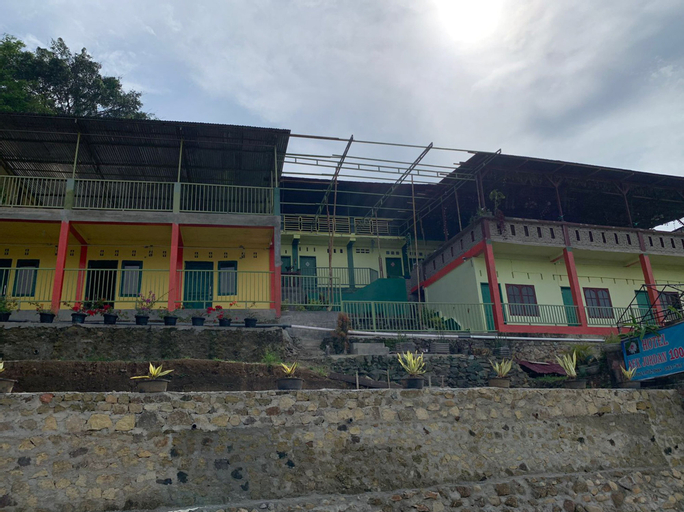 Exterior & Views 2, RedDoorz near Pelabuhan Ajibata Parapat, Toba