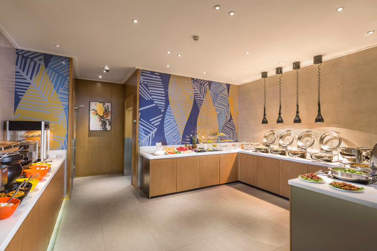 Food & Drinks 5, Holiday Inn Express HANGZHOU EAST STATION by IHG, Hangzhou