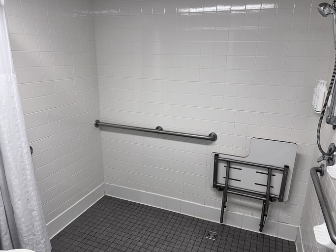 Bathroom 5, Travelodge by Wyndham Redding CA, Shasta