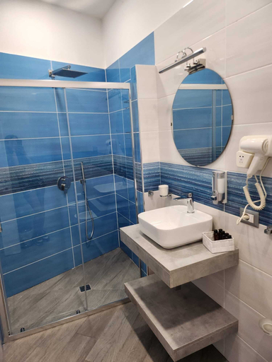 Bathroom 5, GRADINI PARTENOPEI, Napoli