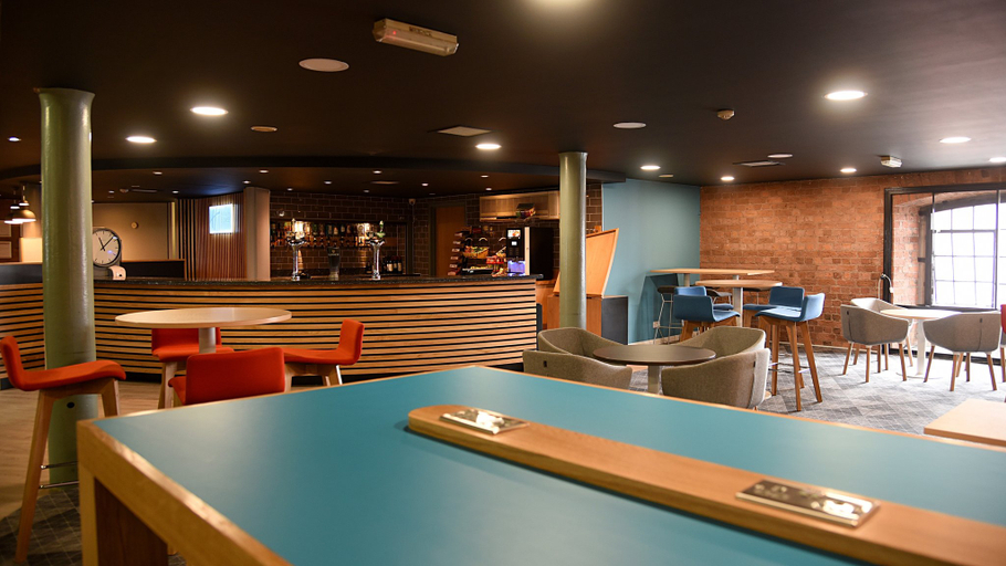 Food & Drinks 4, Holiday Inn Express LIVERPOOL - ROYAL ALBERT DOCK by IHG, Sefton