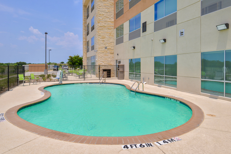 Sport & Beauty 3, Holiday Inn Express EARLY by IHG, Brown