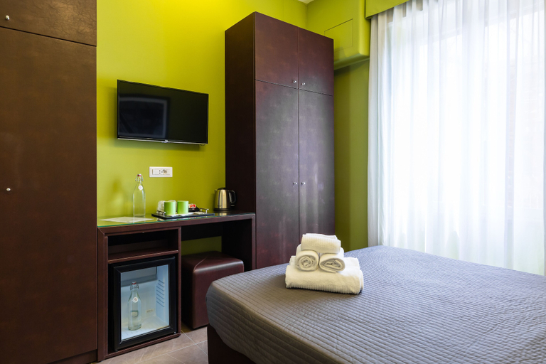 Bedroom 2, BH Napoli Railway, Napoli