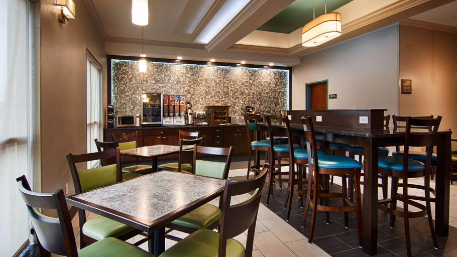 Food & Drinks 5, Best Western Elkhart Inn & Suites, Elkhart