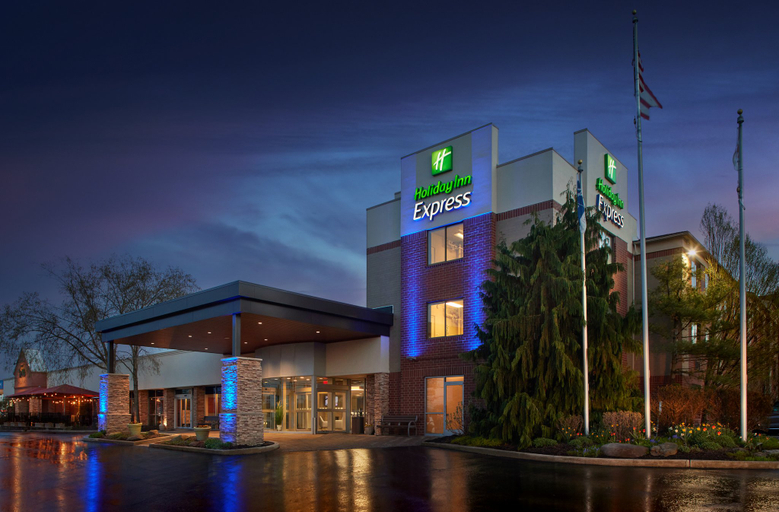 Exterior & Views 5, Holiday Inn Express AKRON NW - FAIRLAWN by IHG, Summit
