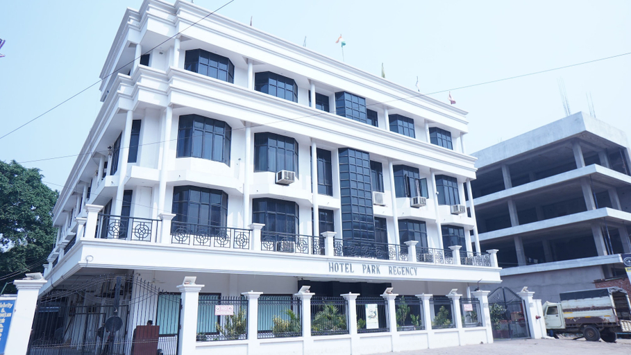Exterior & Views 2, Hotel Park Regency, Gorakhpur
