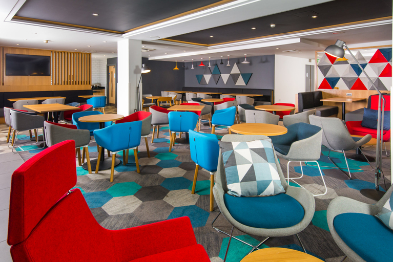Food & Drinks 2, Holiday Inn Express LONDON - HAMMERSMITH by IHG, London