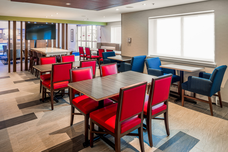 Food & Drinks 4, Holiday Inn Express & Suites HALIFAX - BEDFORD by IHG, Halifax