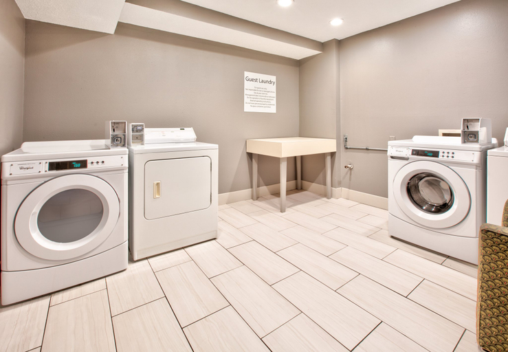 Bathroom 4, Holiday Inn Express HOPE by IHG, Hempstead