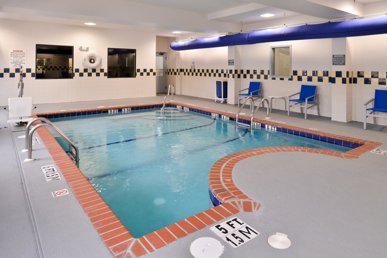 Sport & Beauty 2, Holiday Inn Express CLANTON by IHG, Chilton