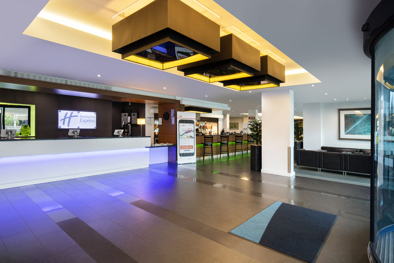 Others 2, Holiday Inn Express LONDON - HEATHROW T5 by IHG, Slough