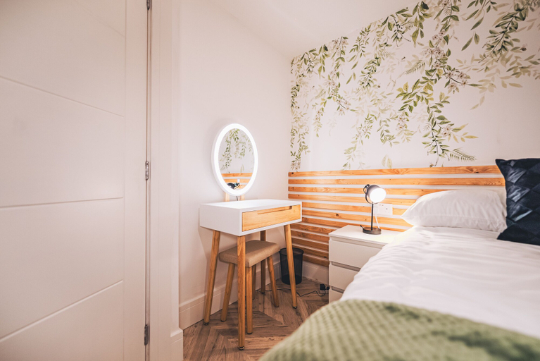 Bedroom 3, Luxurious 3-Bedroom Oasis Manchester, Manchester
