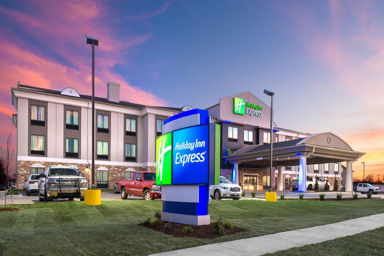 Exterior & Views 3, Holiday Inn Express HUTCHINSON by IHG, Reno