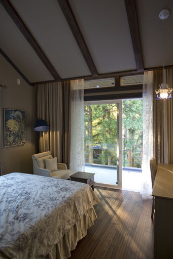Bedroom 2, Chambre d'hôte Étoile et fées, Komatsu