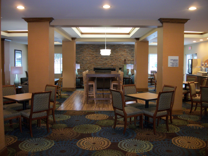 Food & Drinks 3, Holiday Inn Express CORTLAND by IHG, Cortland