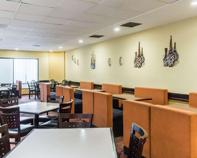 Food & Drinks 4, Clarion Hotel Somerset - New Brunswick, Somerset