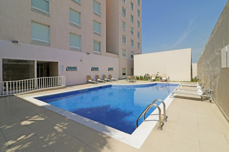 Sport & Beauty 5, Holiday Inn Express GUADALAJARA AEROPUERTO by IHG, El Salto